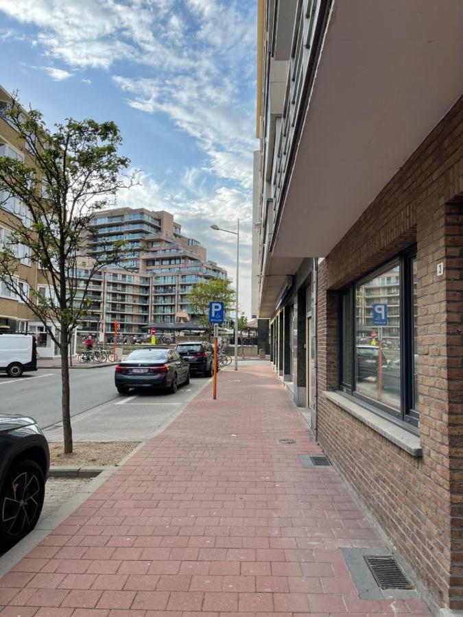 Lovely 2 Bedroom Appartment Near Knokke-Strand Beach Bar Екстериор снимка
